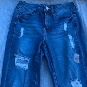 SO brand size 1/25W skinny ripped jeans